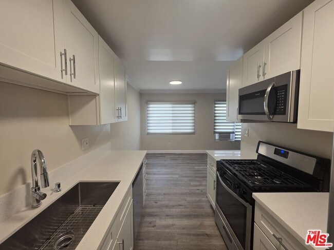 Building Photo - 7972 Norton Ave