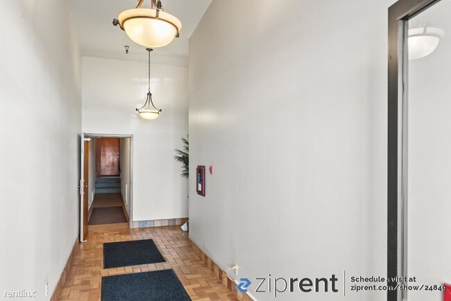 Building Photo - 2 br, 1 bath Condo - 3421 25th St, San Fra...