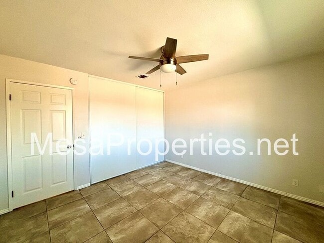 Building Photo - 18390 Mead Ln