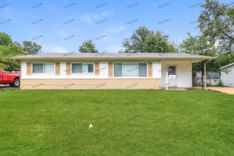 Building Photo - 1495 Flicker Dr