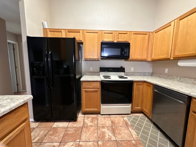 Building Photo - 13233 N Hammerstone Ln