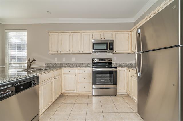 Building Photo - 4402 Spinnaker Dr