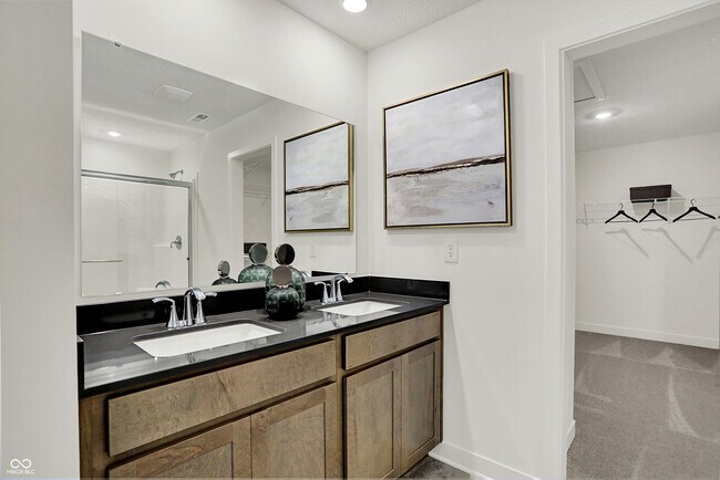 Building Photo - 16826 Sherwin Ct