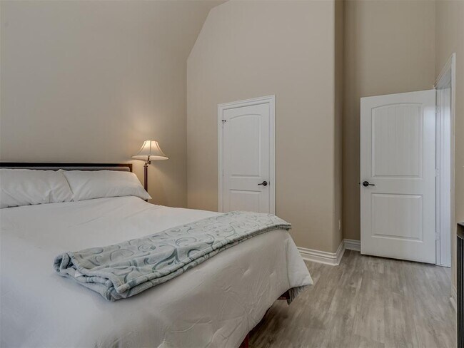 Building Photo - 2500 Cordgrass Ln