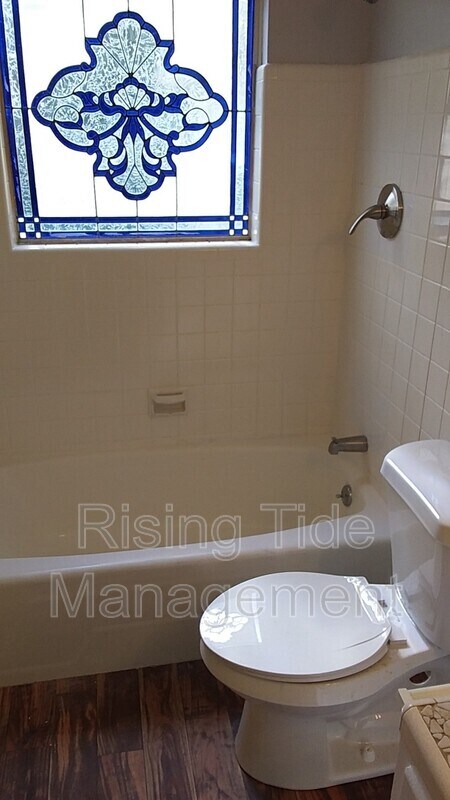 Building Photo - 948 Longview Cir