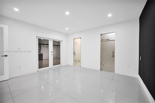 Building Photo - 13284 SW 39th St
