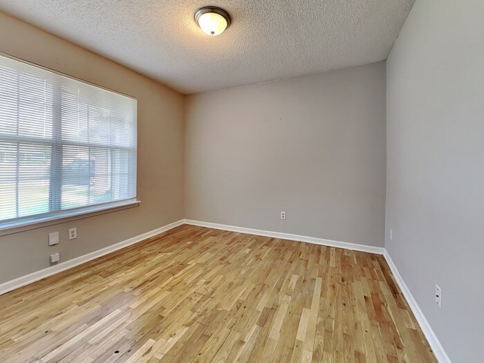 Building Photo - 315 Springfield Ct