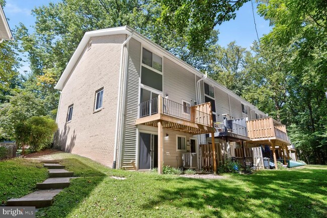 Building Photo - 7827 Archbold Terrace