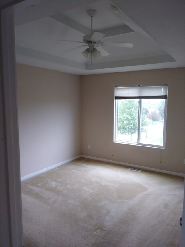 Building Photo - Coming Soon – Spacious Northland Single-Family Home!