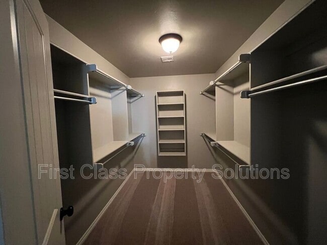 Building Photo - 129 Ashley Dr