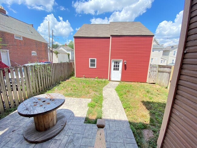 Building Photo - Renovated House, South Campus OSU, Near Medical Center and Law School