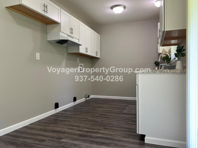 Building Photo - 18 Carma Dr