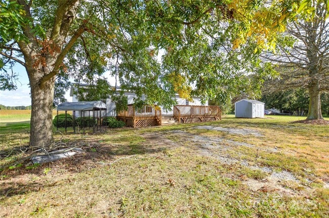 Building Photo - 711 W C J Thomas Rd