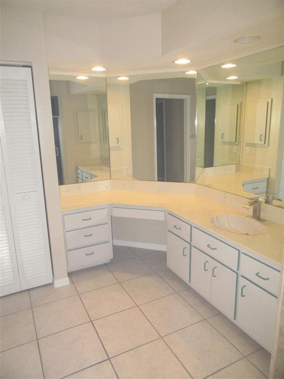Building Photo - 22182 Peachland Blvd