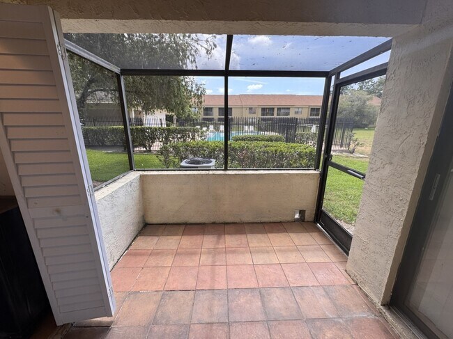 Building Photo - 4989 Puritan Cir