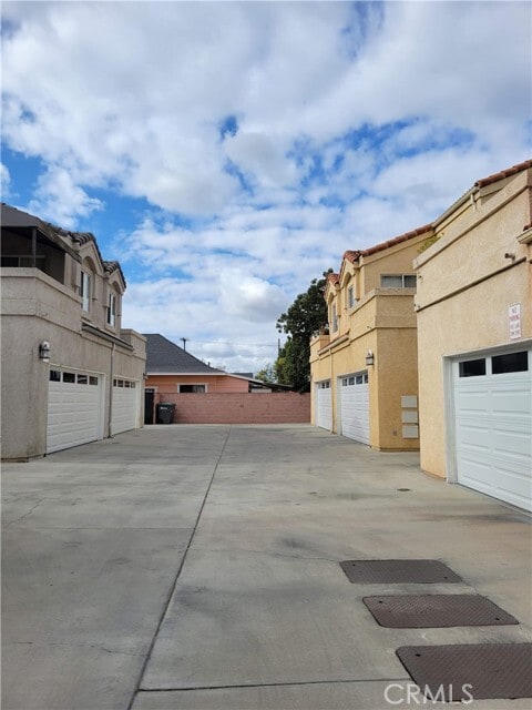 Primary Photo - 22023 Hawaiian Ave
