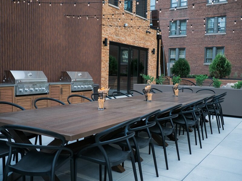 Building Photo - 33 E Adams St