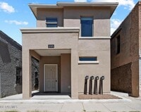 Building Photo - 916 St Vrain St