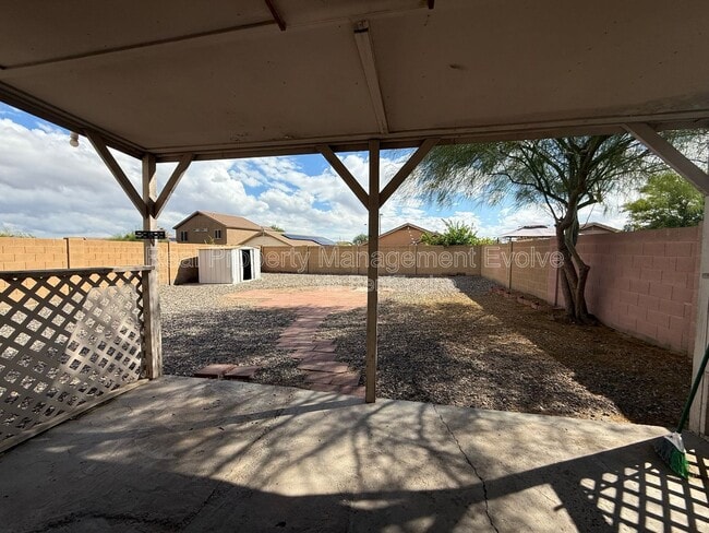 Building Photo - 22621 W Yavapai St