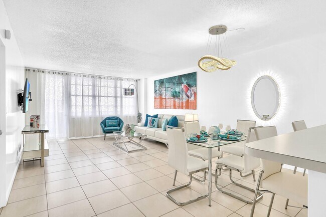 Building Photo - 3725 S Ocean Dr
