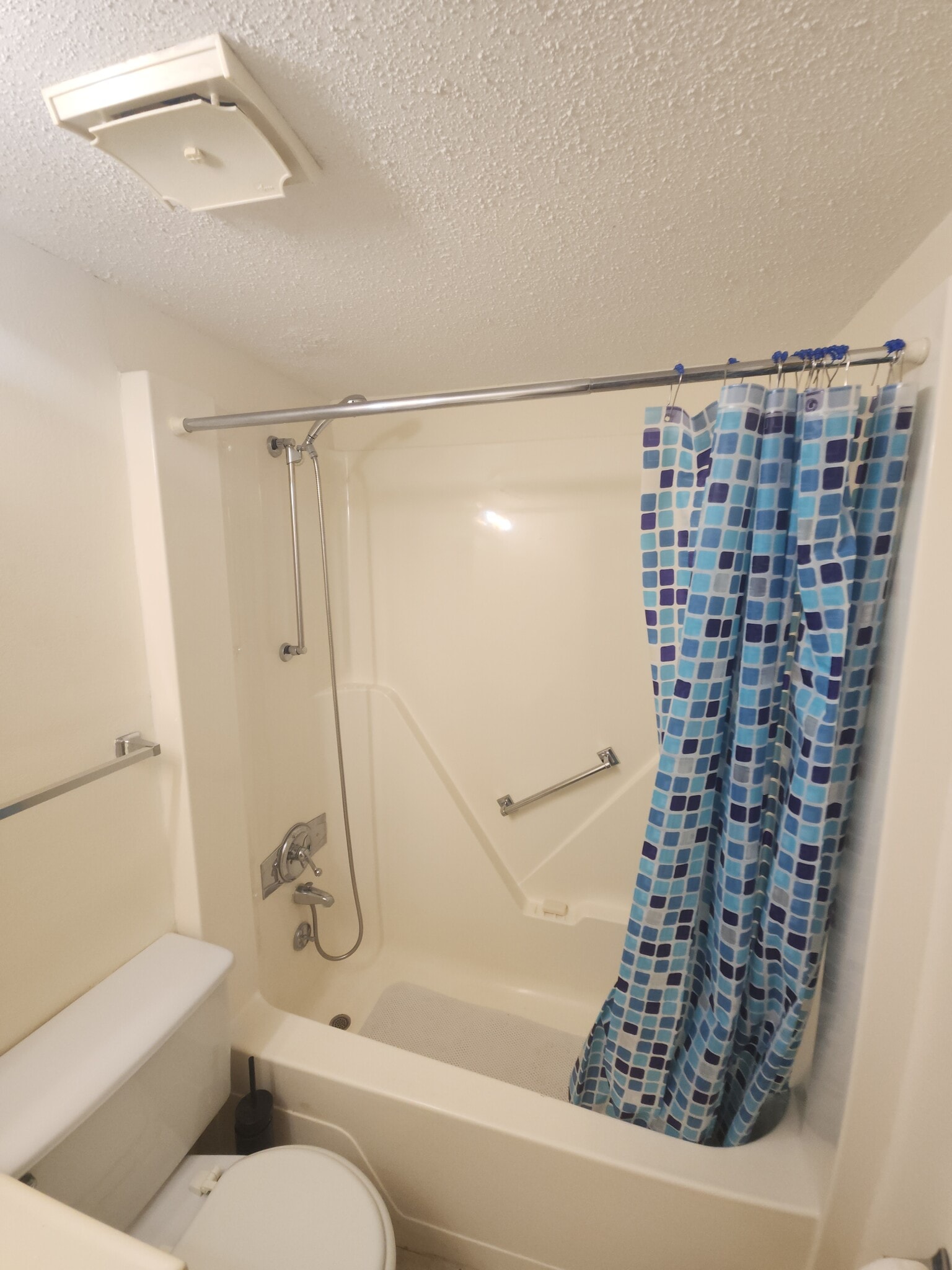 Building Photo - 4158 Tamiami Trl