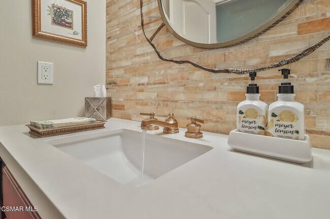 Building Photo - 1808 Crystal View Cir