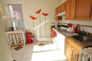 Building Photo - 18 Euston St