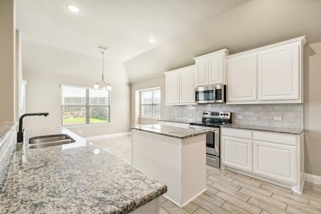 Building Photo - 410 Oleander Dr