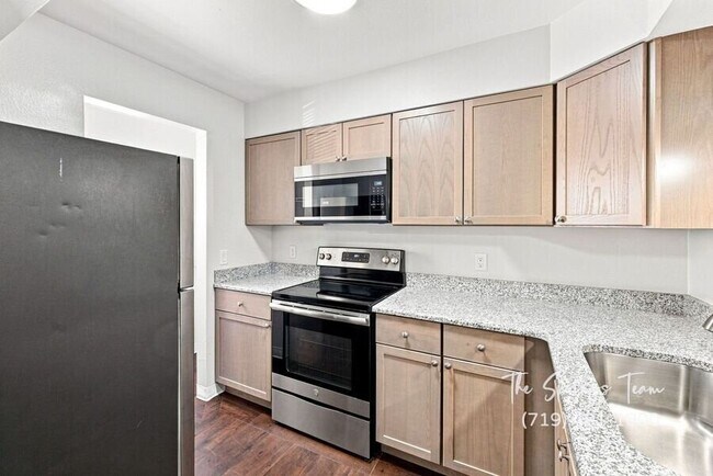 Building Photo - 4184 Charleston Dr