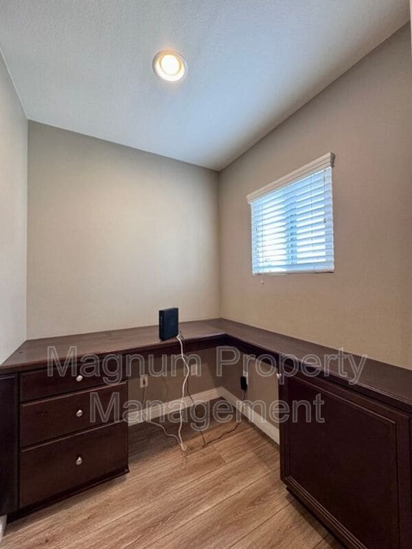 Building Photo - 35889 Wolverine Ln