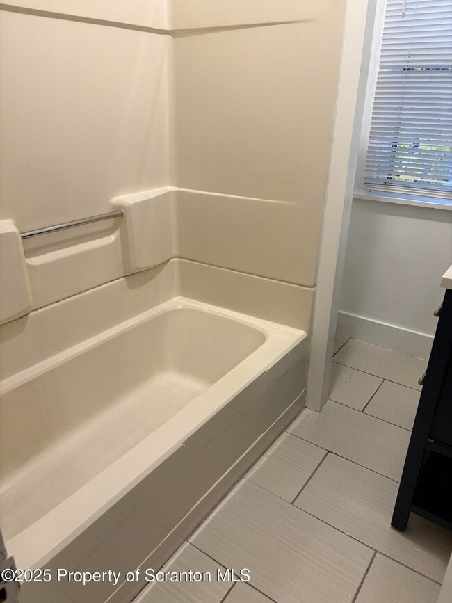 Building Photo - 31 Washington St