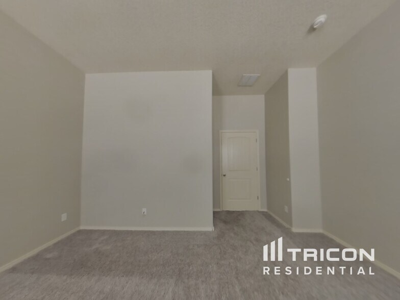 Building Photo - 2020 Fonner Dr SE