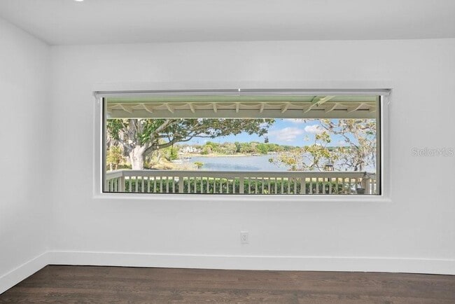 Building Photo - 812 East Blvd