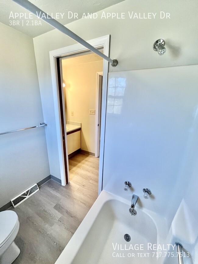 Building Photo - 1114 Apple Valley Dr