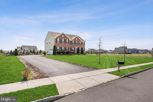 Building Photo - 40 Gina Dr