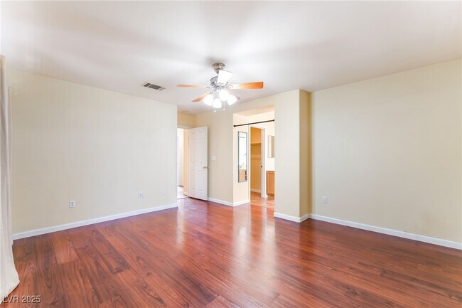 Building Photo - 704 Chase Tree St