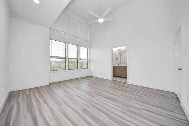 Building Photo - 18716 Centro Main St