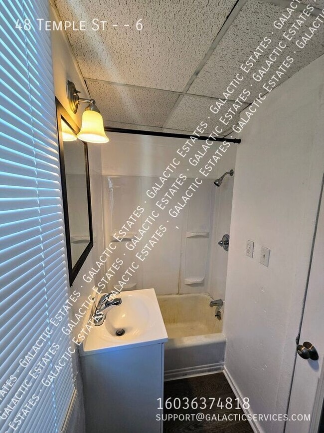 Building Photo - 48 Temple St