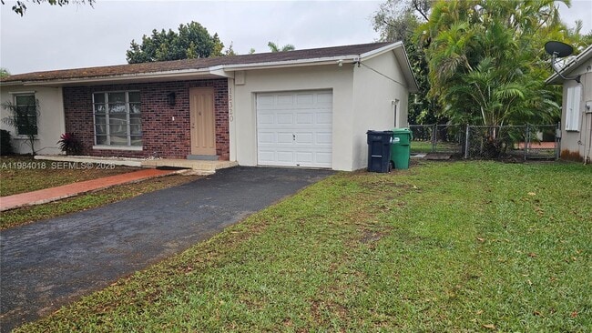 Building Photo - 2320 SW 105th St