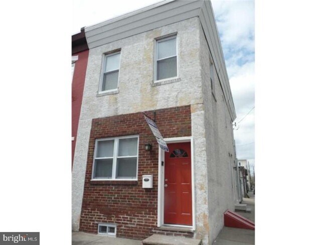 Primary Photo - 2556 Memphis St