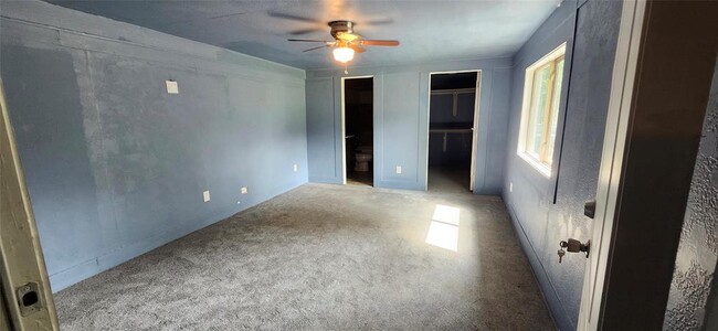 Building Photo - 448 County Rd 2235
