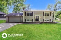 Building Photo - 7200 Willow Ave