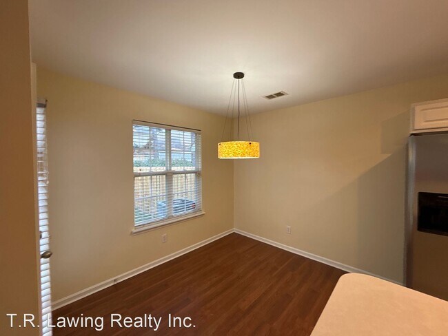 Building Photo - 2 br, 2.5 bath House - 10012 University Pa...