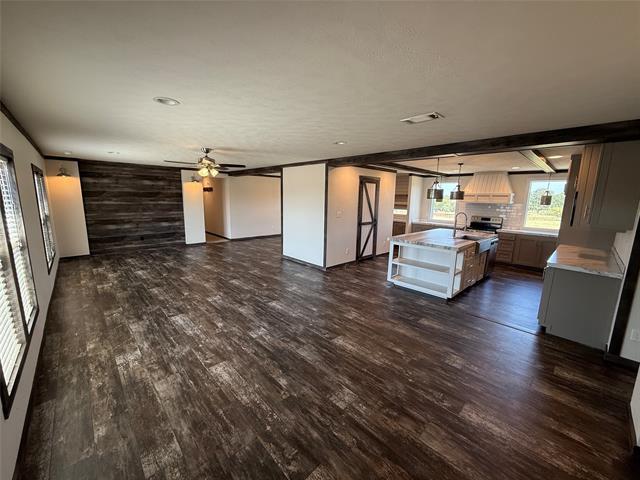 Building Photo - 206 Scarlett Rd
