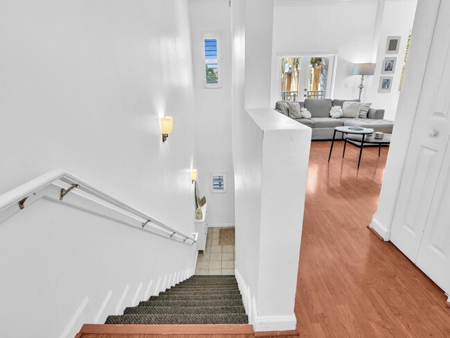 Building Photo - 2329 Vintage Dr