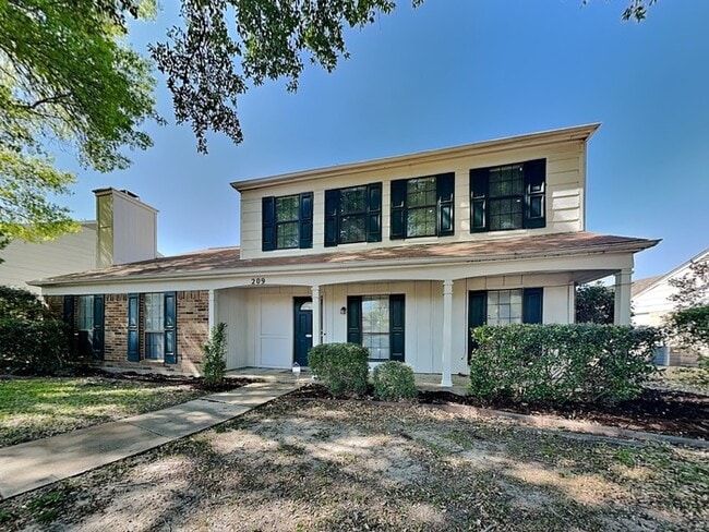 Building Photo - 209 Ripplewood Dr