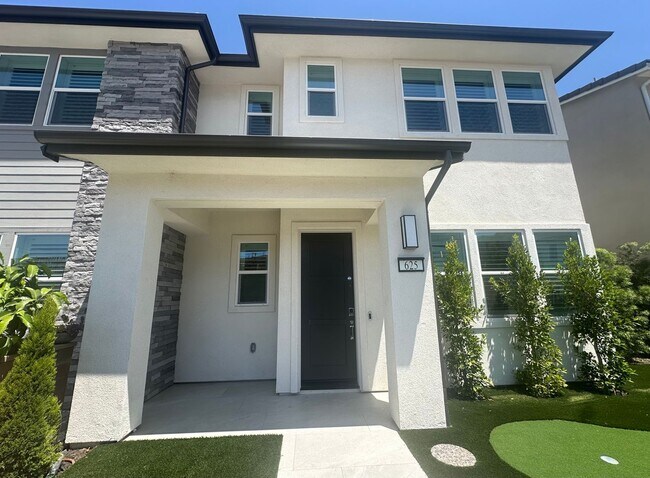 Building Photo - 625 Gadwall