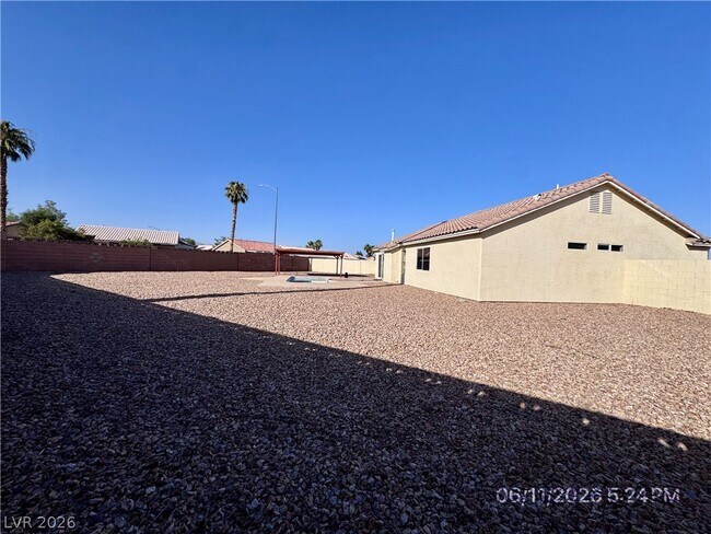 Building Photo - 222 Quailbush Dr