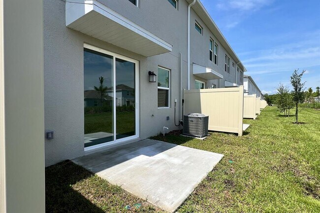 Building Photo - 2607 Skyline Lp