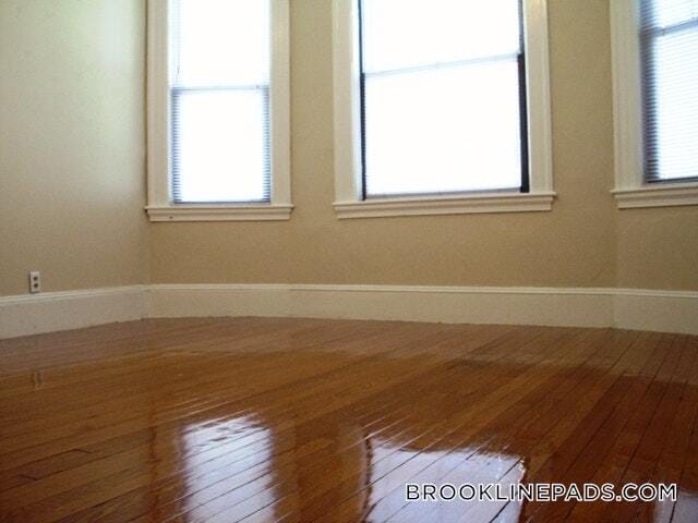 Building Photo - 50 Babcock St